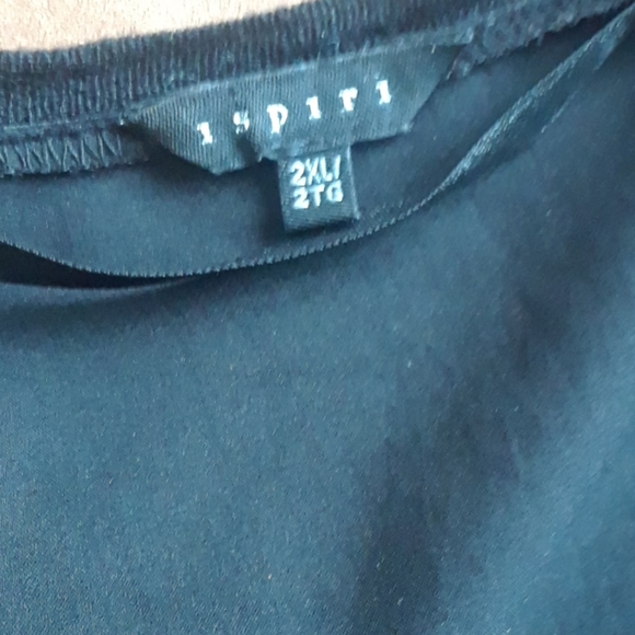 Cardigan  2 / $ 25 - Picture 4 of 4